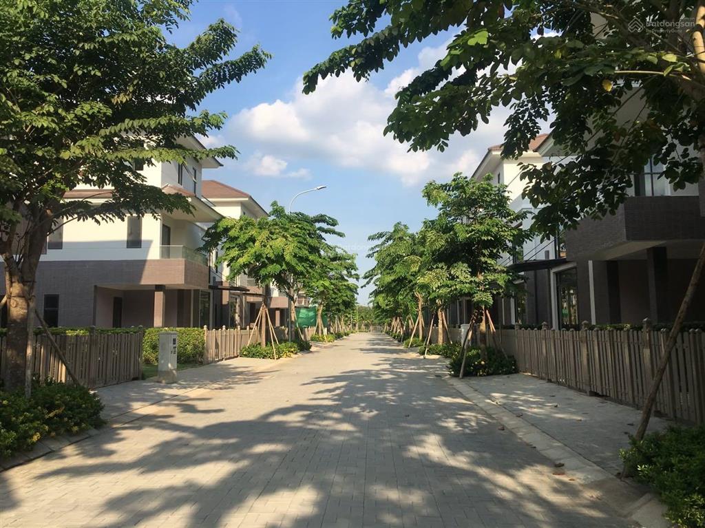 Biệt thự song lập valora mizuki view kênh đào có sân rộng
