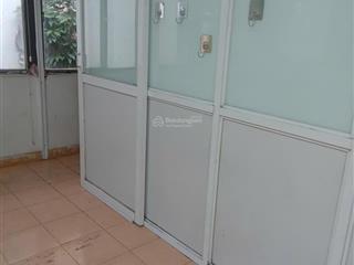 Cho thuê sàn văn phòng làm việc phố lý nam đế. tầng dưới là showroom