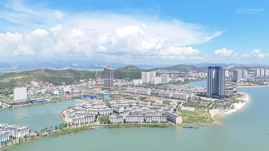 Đất khách sạn view vịnh hạ long, trung tâm bãi cháy ,sổ lâu dài, hàng hiếm đầu tư.
