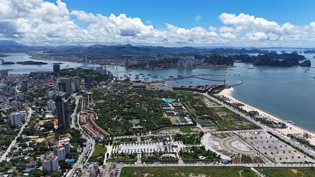 Bán biệt thự tm trung tâm bãi cháy vịnh hạ long. cam kết giá rẻ nhất thị trường ạ