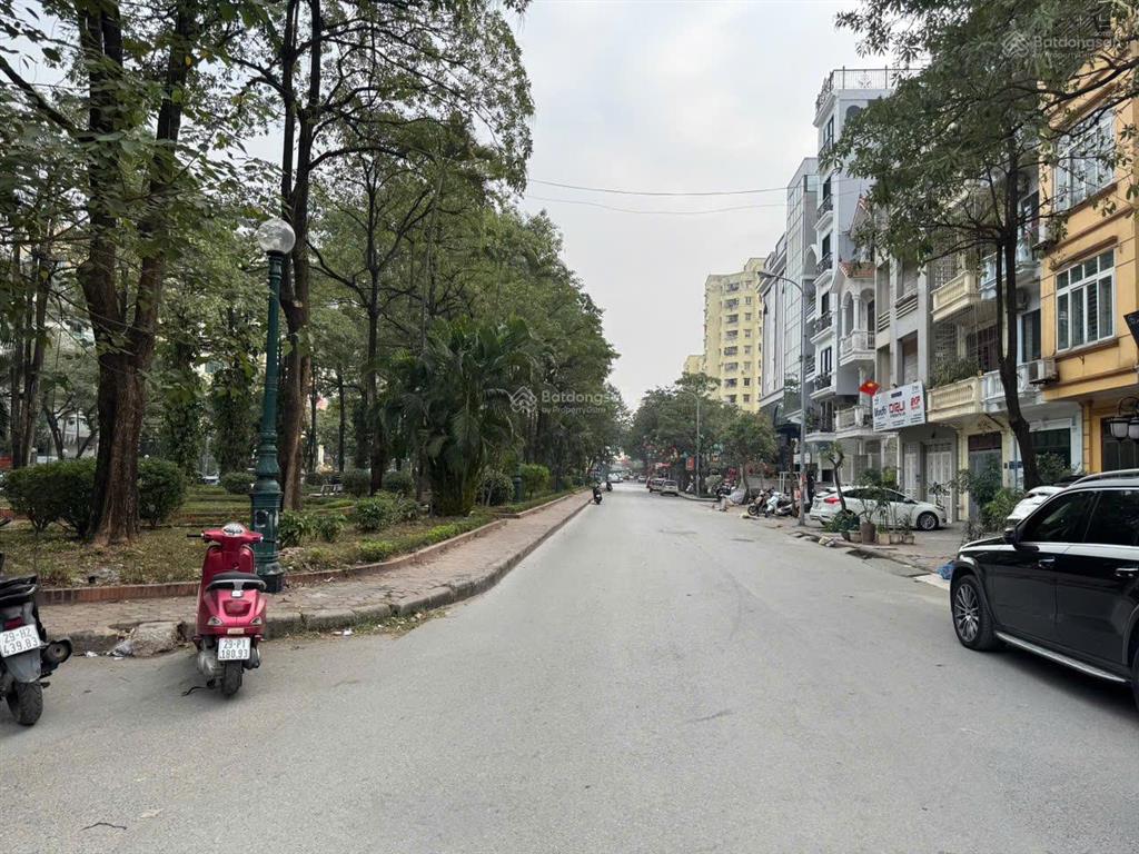 Bán nhà kđt đại kim (nguyễn công thái) dt 53m2, nhà 5 tầng, đường rộng 52m, vườn hoa, công viên