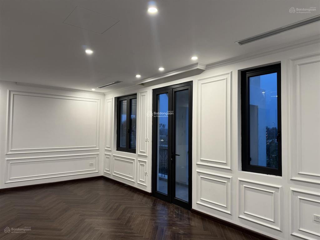 Chủ nhà, đơn bt đơn lập, căn góc, sông, vườn hoa, 210m2, kt 15x14m, đường 20m, hoàn thiện, giá 60tỷ