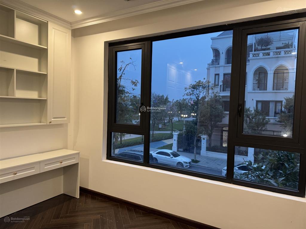 Chủ nhà, đơn bt đơn lập, căn góc, sông, vườn hoa, 210m2, kt 15x14m, đường 20m, hoàn thiện, giá 60tỷ