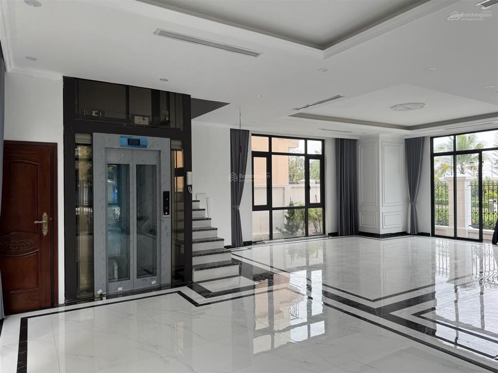 Chủ nhà, đơn bt đơn lập, căn góc, sông, vườn hoa, 210m2, kt 15x14m, đường 20m, hoàn thiện, giá 60tỷ