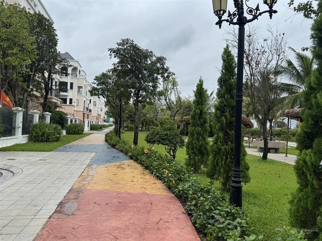 Chủ nhà, đơn bt đơn lập, căn góc, sông, vườn hoa, 210m2, kt 15x14m, đường 20m, hoàn thiện, giá 60tỷ