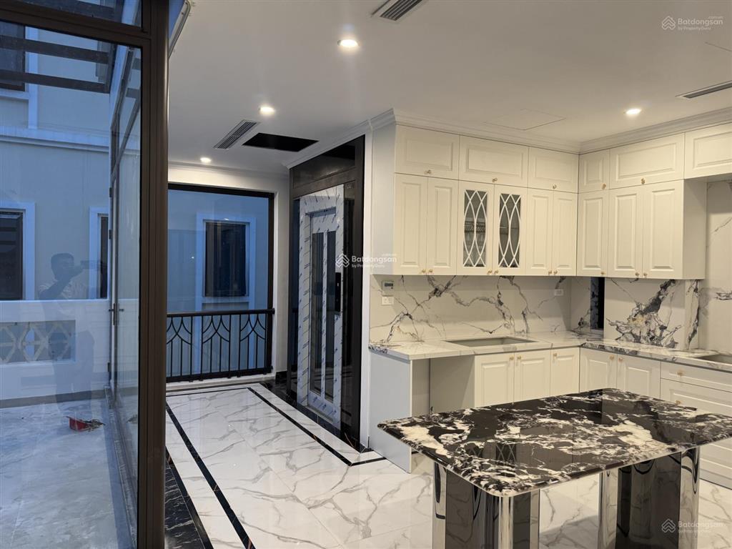 Chủ nhà, đơn bt đơn lập, căn góc, sông, vườn hoa, 210m2, kt 15x14m, đường 20m, hoàn thiện, giá 60tỷ