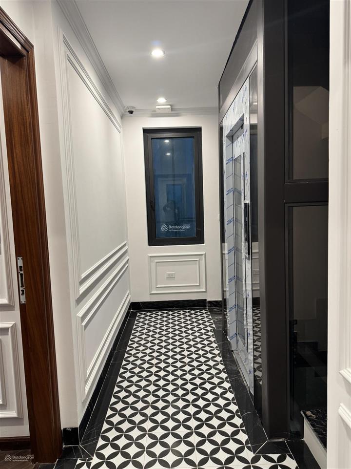 Chủ nhà, đơn bt đơn lập, căn góc, sông, vườn hoa, 210m2, kt 15x14m, đường 20m, hoàn thiện, giá 60tỷ