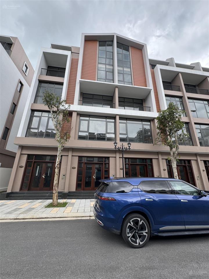 Bán liền kề vin 3 phân khu ad 19  ô 20,34 dt64m2  5 tầng, dtxd254m giá 9,5 tỷ  097800899.tám