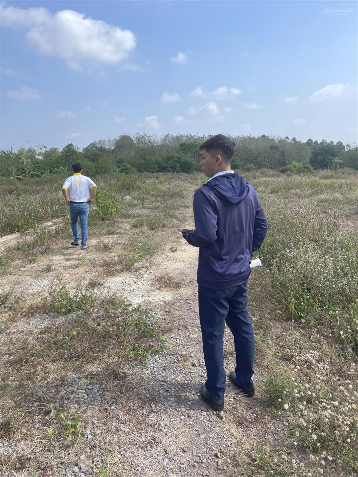 Chính chủ  bán nhanh lô đất đối diện kcn xuân quế  sông nhạn, sổ hồng thổ cư 100%. giá rẻ