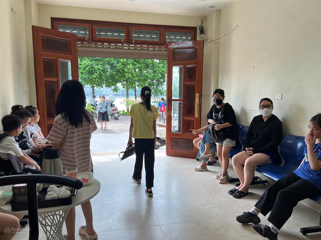 Cho thuê nhà làm quán cafe, nhà hàng, tt dạy học, văn phòng tại hồ đầm hồng