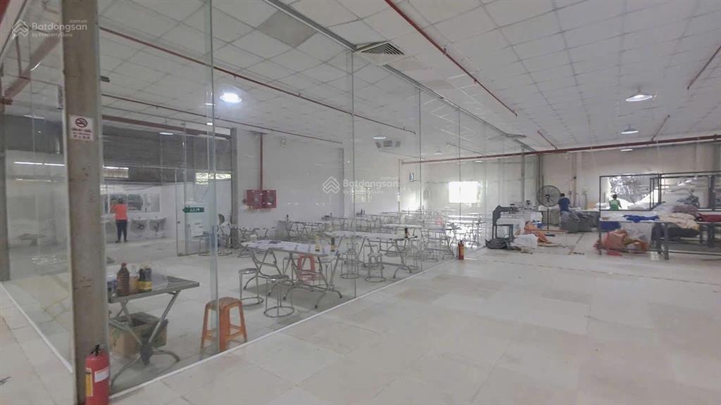 Cho thuê 5000m2  xưởng tiêu chuẩn  pccc tự động .