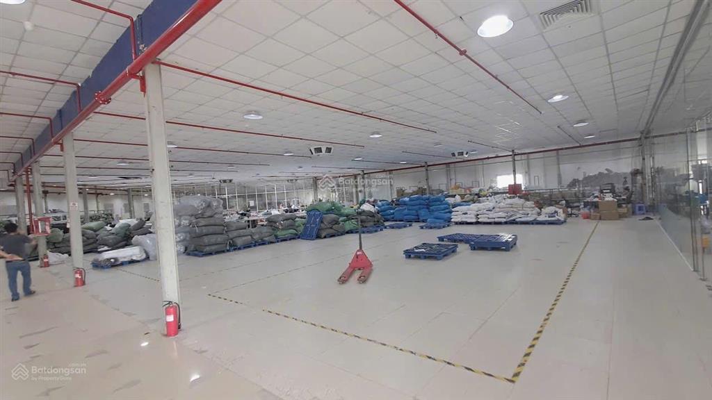 Cho thuê 5000m2  xưởng tiêu chuẩn  pccc tự động .