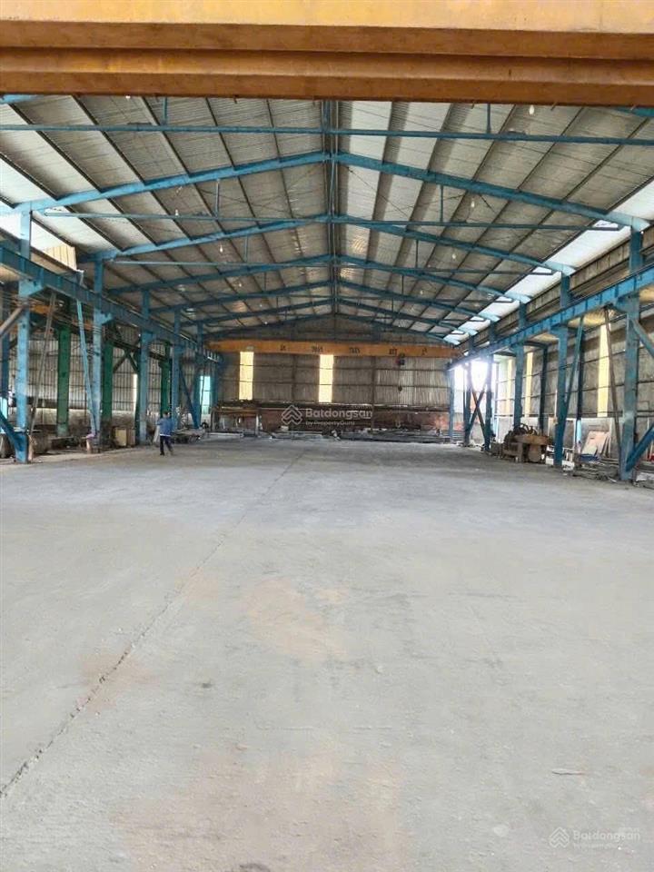 Cho thuê xưởng tpt 1/ hương lộ 2. xe công / 2500m2