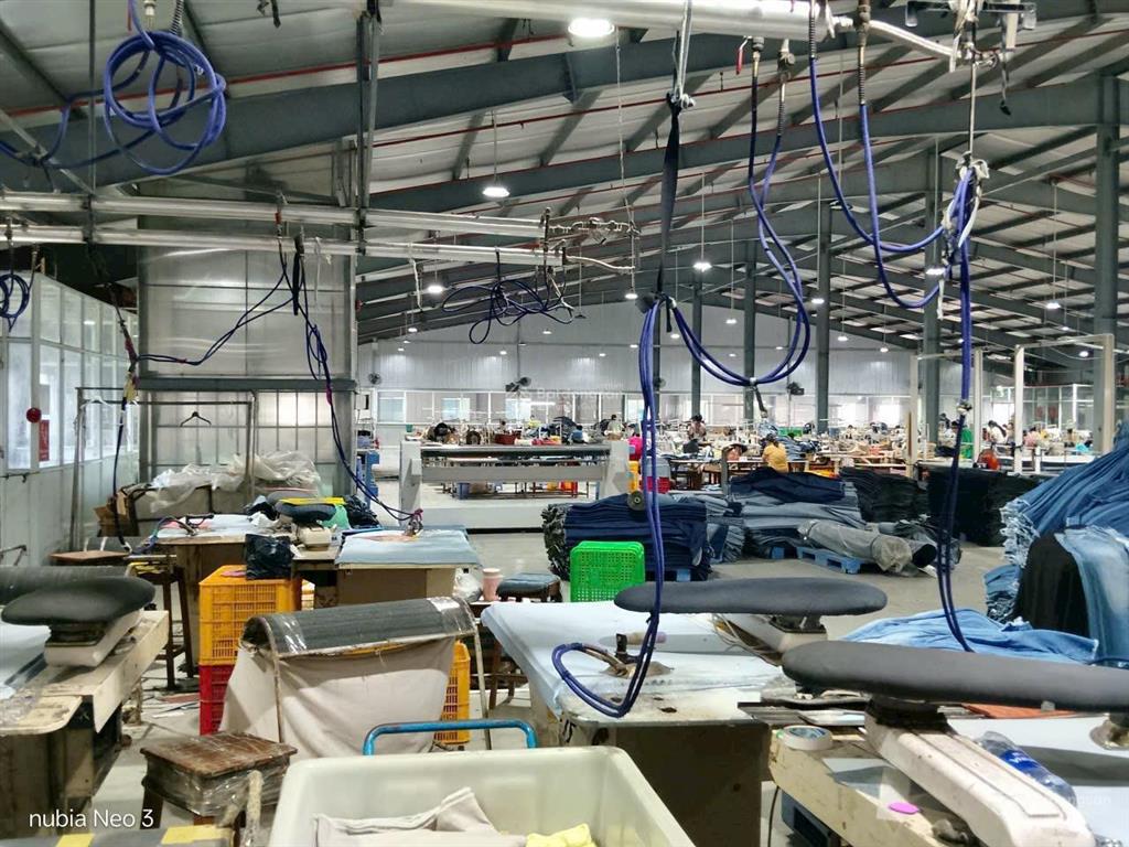 Cho thuê xưởng may  dtsd 5000m2  pháp lý chuẩn . 300tr/ tháng