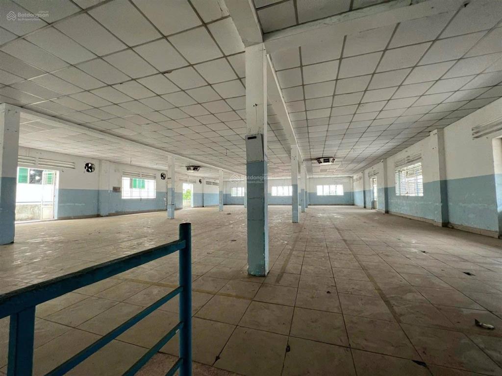 Cho thuê xưởng may  balo túi xách  giày da 2000m2