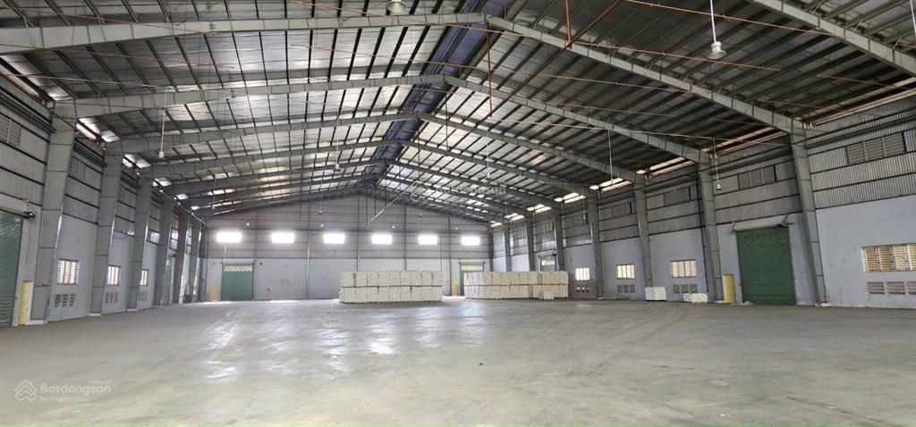 Cho thuê 2000m2 nhà xưởng giá rẻ 90tr/th