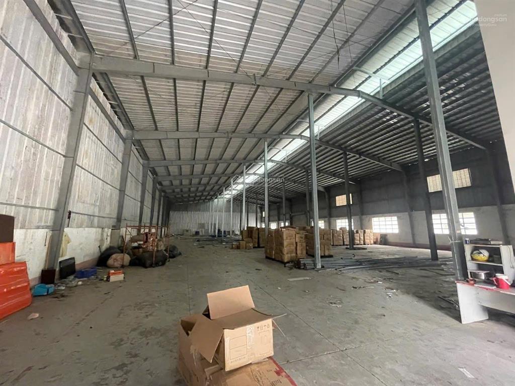 Cho thuê 7000m2 nhà xưởng giá 140tr/tháng.