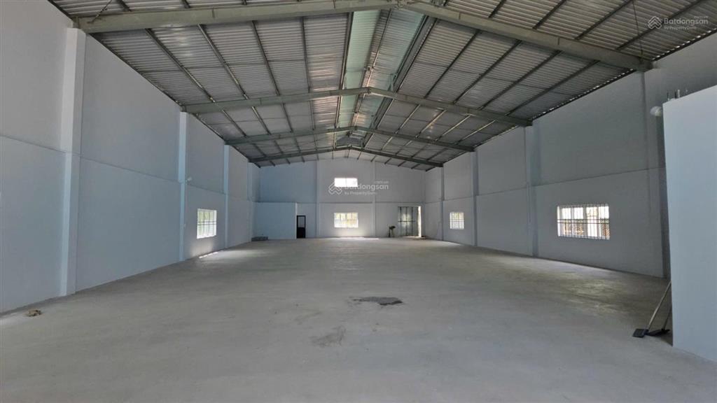 Cho thuê 900m2 nhà xưởng tpt giá 30tr