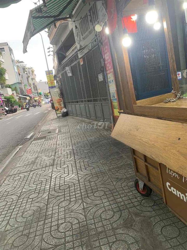 Cho thuê mặt bằng bán chiều