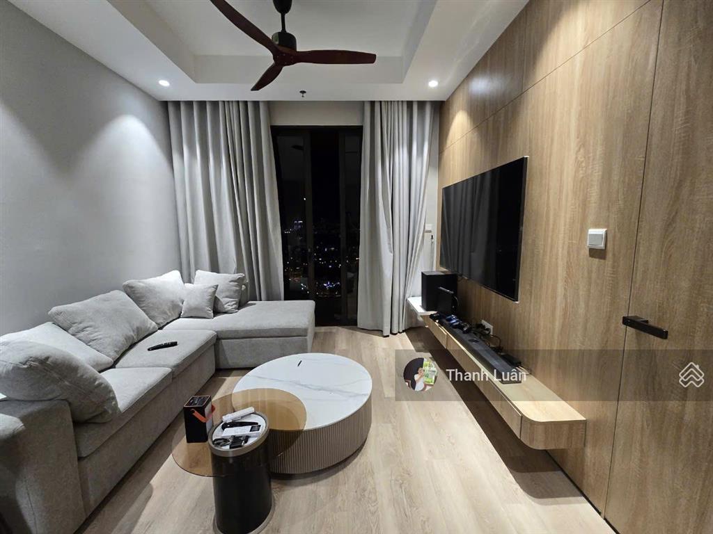 Đúng giá  đúng căn. chính chủ chuyển nhượng căn 2pn 74m2 view đb full nội thất giá 3.75 tỷ