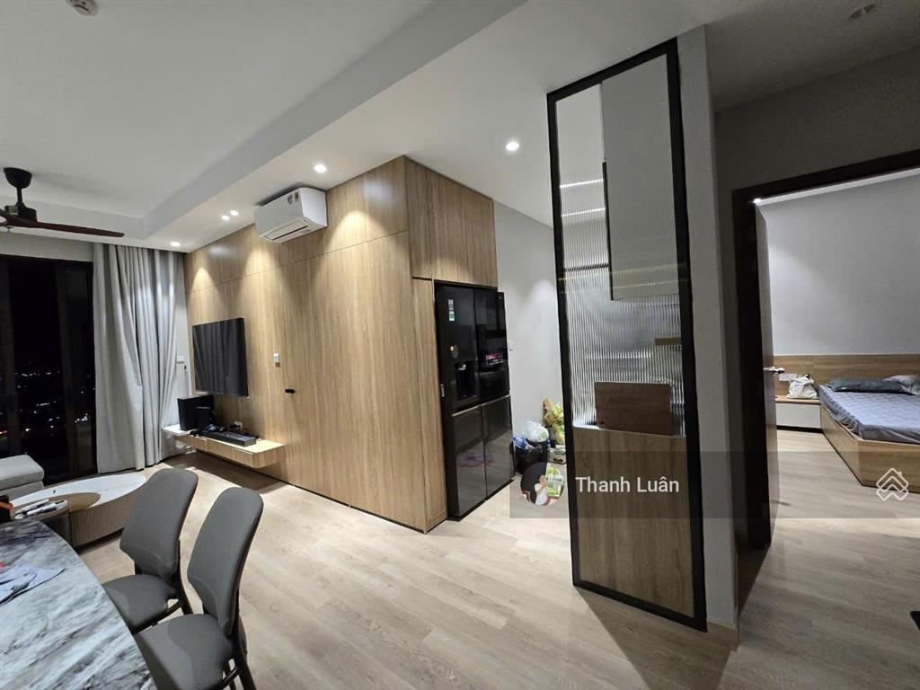 Đúng giá  đúng căn. chính chủ chuyển nhượng căn 2pn 74m2 view đb full nội thất giá 3.75 tỷ