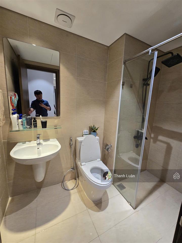 Đúng giá  đúng căn. chính chủ chuyển nhượng căn 2pn 74m2 view đb full nội thất giá 3.75 tỷ