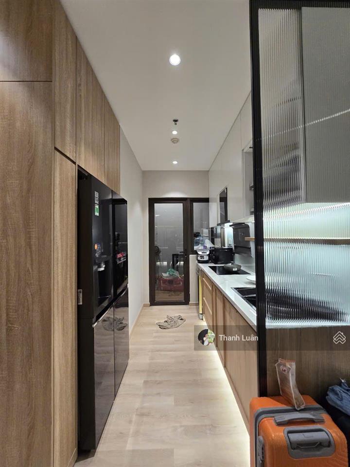 Đúng giá  đúng căn. chính chủ chuyển nhượng căn 2pn 74m2 view đb full nội thất giá 3.75 tỷ
