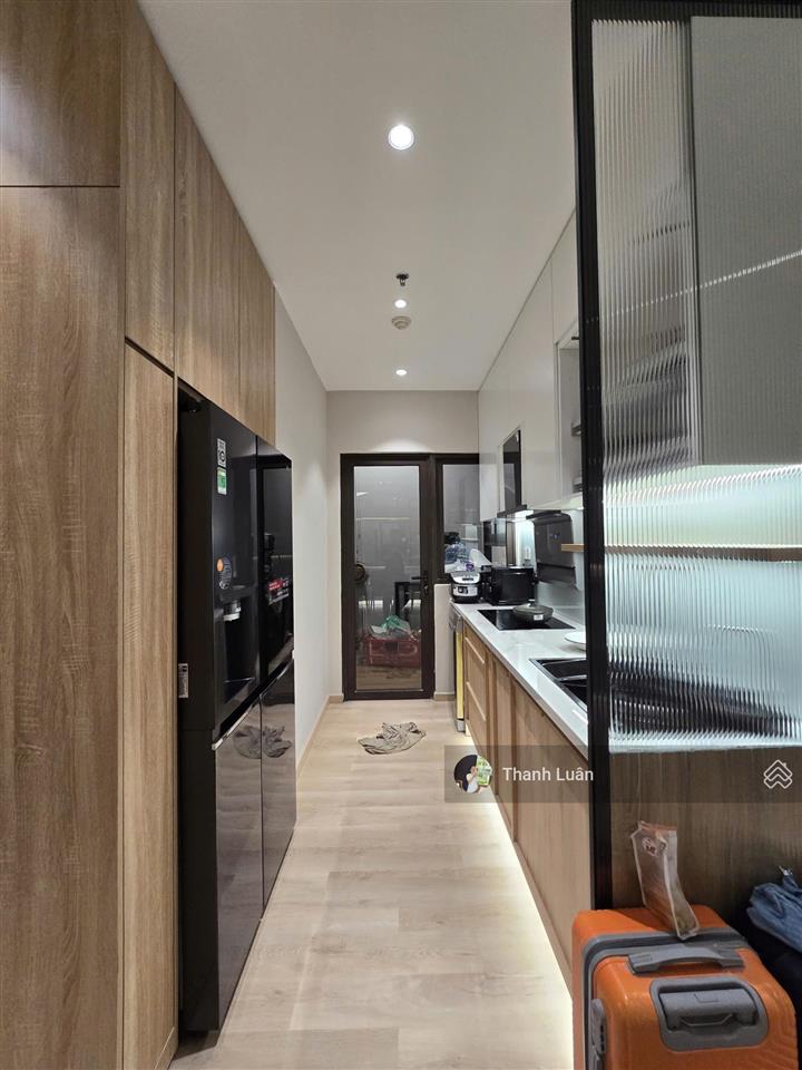 Đúng giá  đúng căn. chính chủ chuyển nhượng căn 2pn 74m2 view đb full nội thất giá 3.75 tỷ