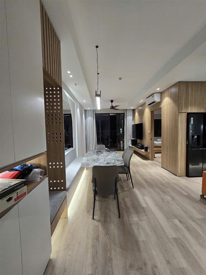 Đúng giá  đúng căn. chính chủ chuyển nhượng căn 2pn 74m2 view đb full nội thất giá 3.75 tỷ