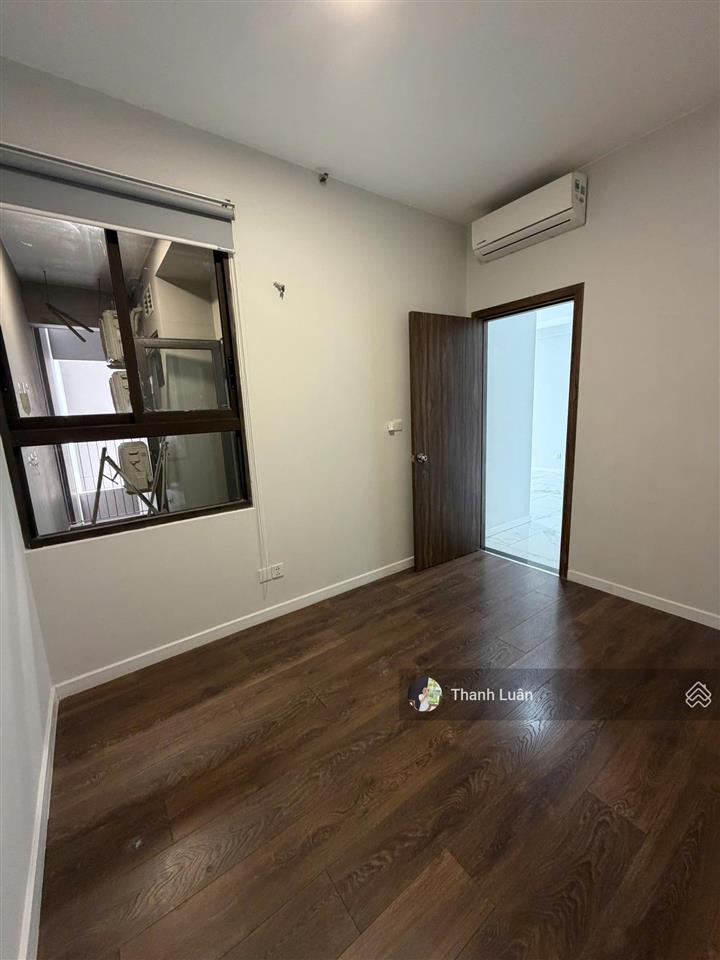 Flora novia cho thuê căn 81m2 2pn2wc nhà có 2 máy lạnh rèm bếp nội thất cơ bản ở được ngay