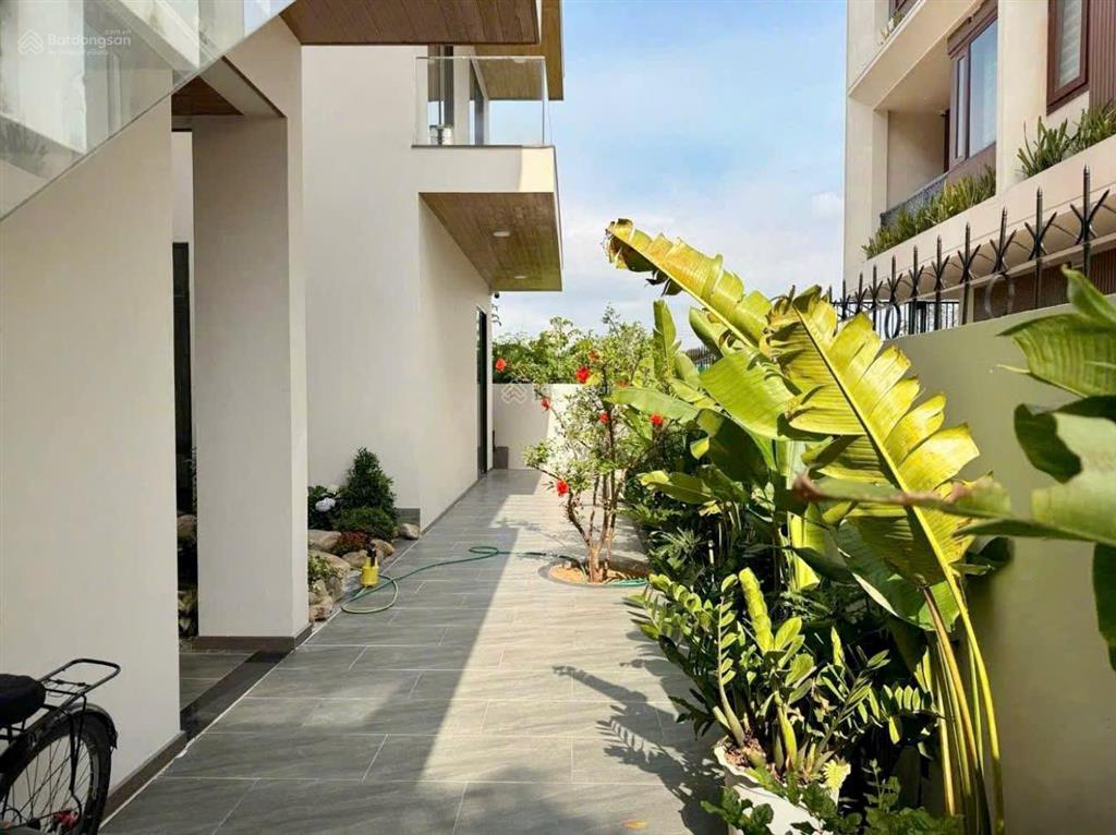 Chuyển nhượng bt phong cách âu đảo nổi cẩm lệ, sở hữu tầm view vĩnh viễn trực diện sông cẩm lệ