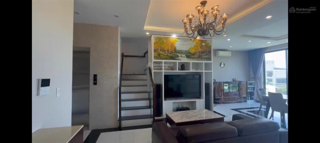 Chuyển nhượng bt phong cách âu đảo nổi cẩm lệ, sở hữu tầm view vĩnh viễn trực diện sông cẩm lệ