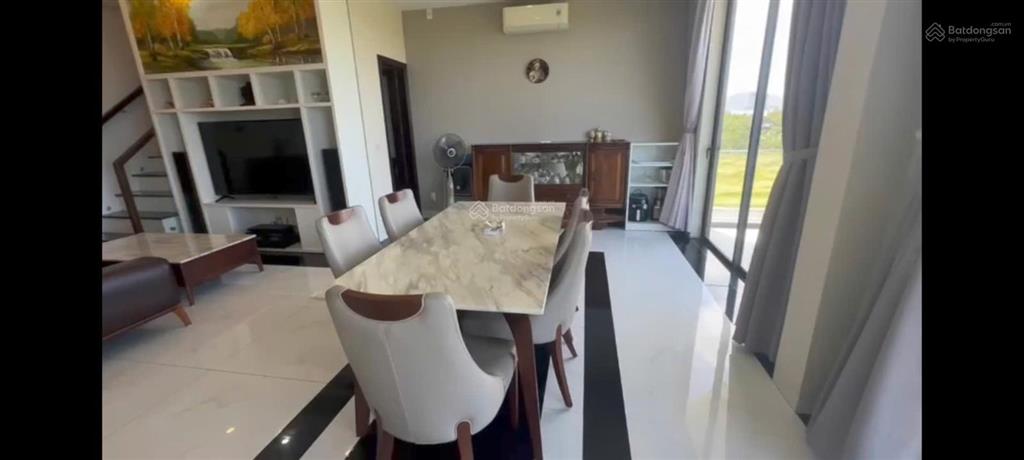 Chuyển nhượng bt phong cách âu đảo nổi cẩm lệ, sở hữu tầm view vĩnh viễn trực diện sông cẩm lệ