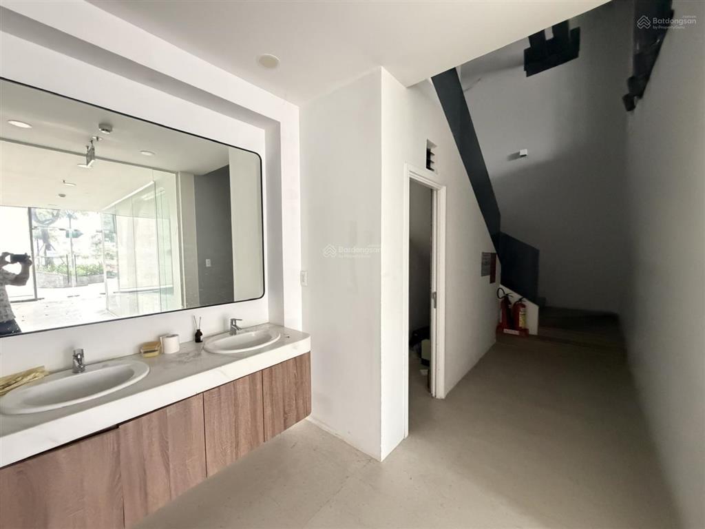 Cho thuê shophouse kinh doanh tại masteri millennium, quận 4, 60 triệu/th, 150m2.
