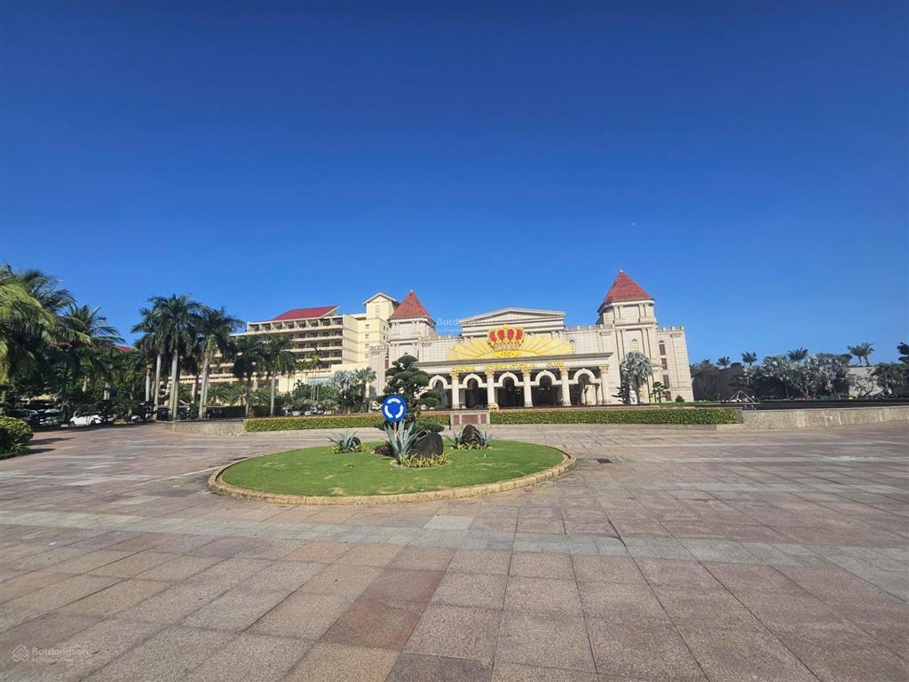Bán 782m2 đất mặt tiền võ nguyên giáp, đối diện crown plaza