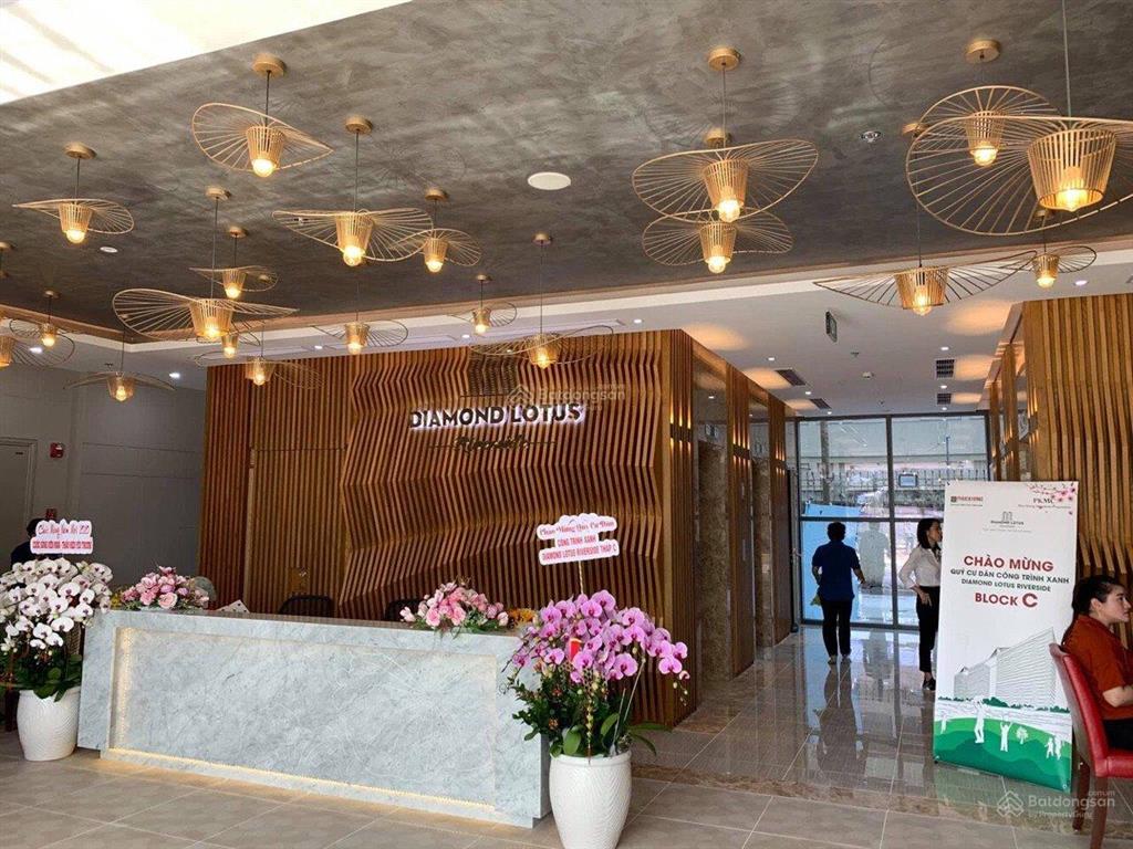Bán căn hộ 1pn, 1wc, 49m2, giá cực tốt chỉ có 3,6 tỷ tại diamond lotus riverside, ngay cầu chữ y