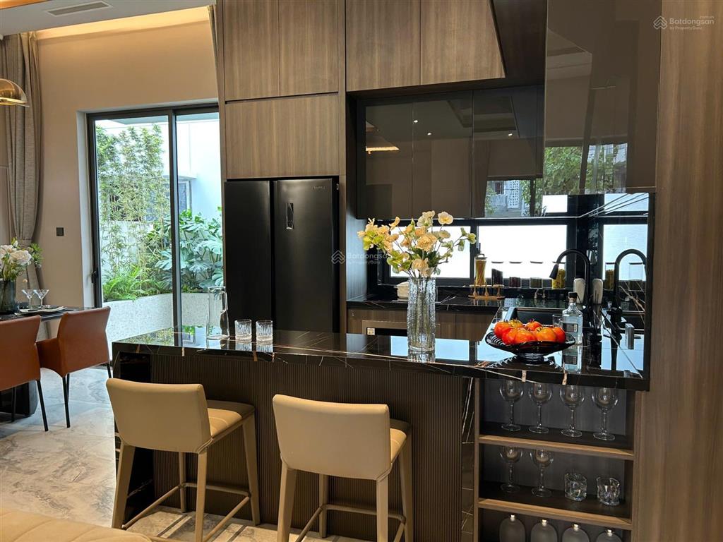 Cần bán căn góc diện tích nhỏ 85m2 giá 7,5 tỷ.  0919 147 *** xuân chân