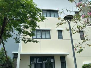 Bán gấp căn góc the glen giá tốt 33 tỷ  0919 147 ***