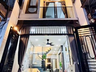 Diện tích to 3 phòng ngủ trang bị đủ nội thất hẻm thông 25 mét ra mặt tiền đường hơn 4 te