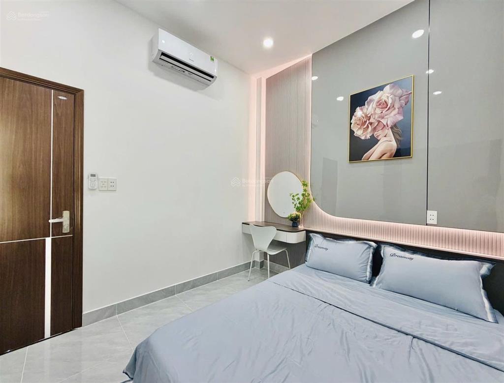 Cạnh phú nhuận  sân bay  nhà mới đón tết full nội thất  diện tích rộng  2 tầng  pháp lý chuẩn
