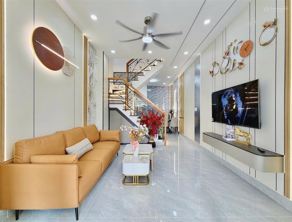 Cạnh phú nhuận  sân bay  nhà mới đón tết full nội thất  diện tích rộng  2 tầng  pháp lý chuẩn