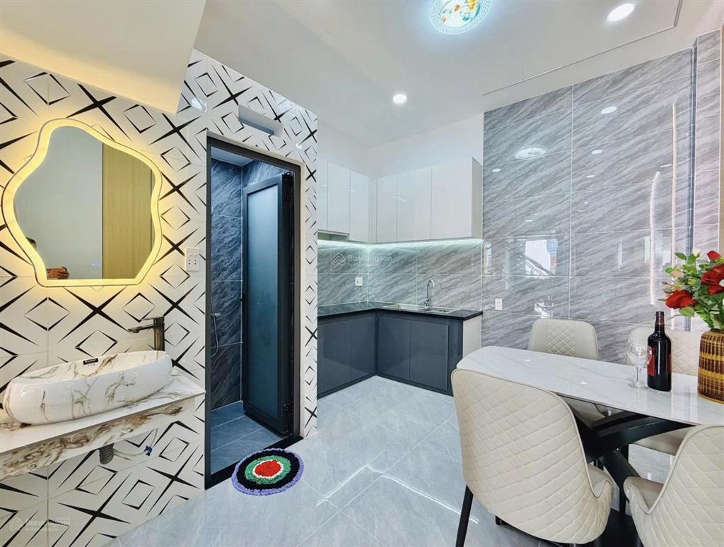 Cạnh phú nhuận  sân bay  nhà mới đón tết full nội thất  diện tích rộng  2 tầng  pháp lý chuẩn