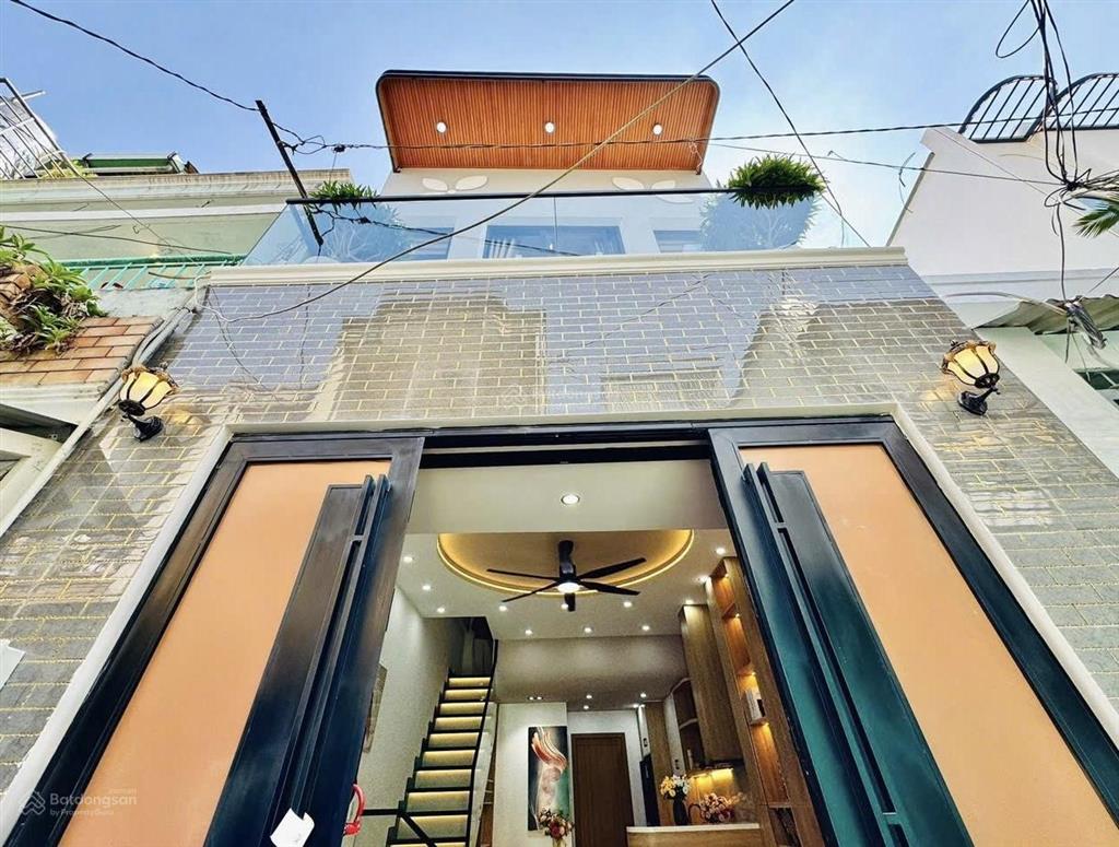 Nhà nhìn là mê ô tô đậu sát nhà 3 phòng ngủ đường phạm văn chiêu full nội thất