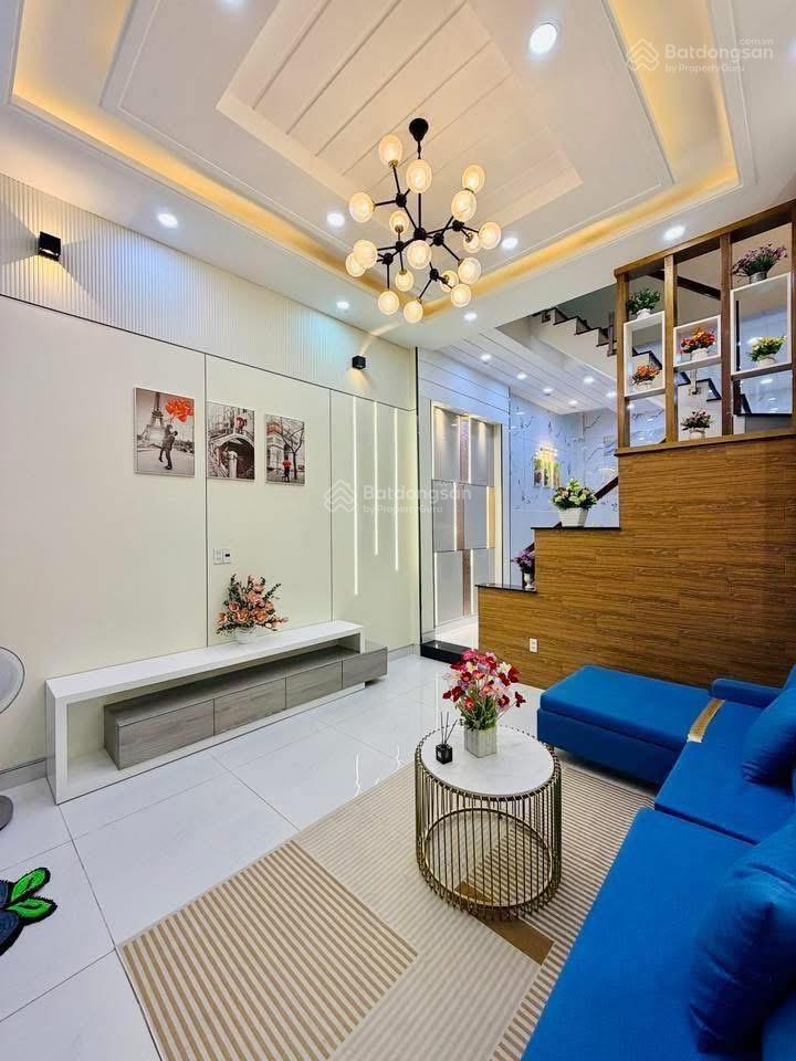 Siêu thơm  4 tầng lầu bề thế  hẻm ô tô  trang bị nội thất  đường phạm văn chiêu