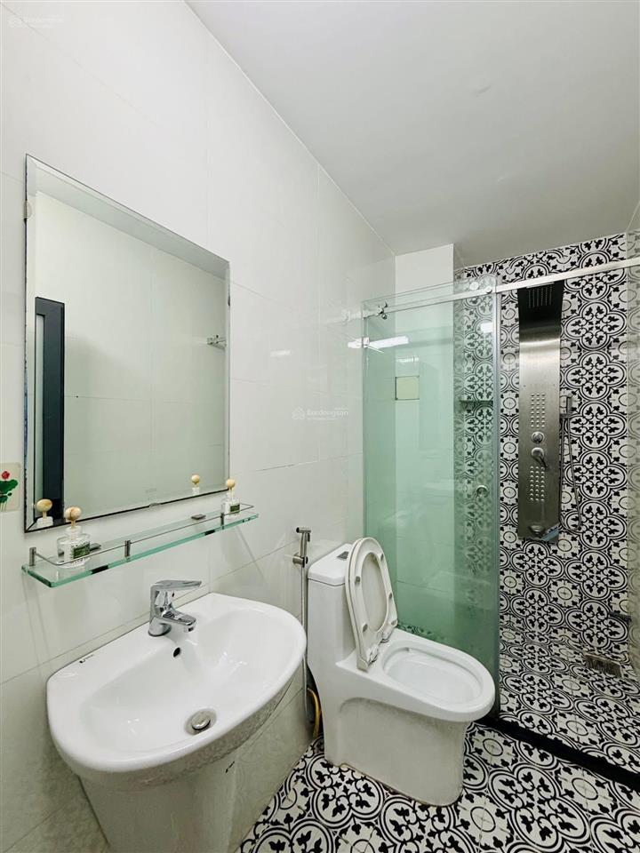 Siêu thơm  4 tầng lầu bề thế  hẻm ô tô  trang bị nội thất  đường phạm văn chiêu