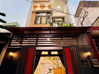 Siêu thơm  4 tầng lầu bề thế  hẻm ô tô  trang bị nội thất  đường phạm văn chiêu