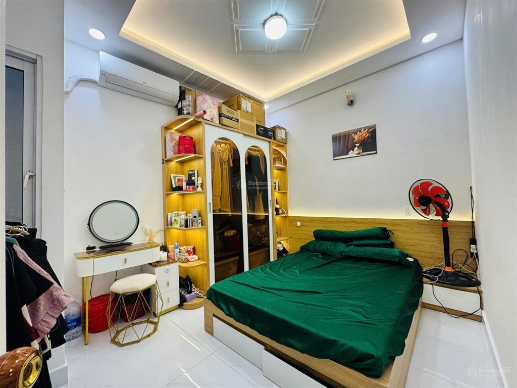 Nhà mới ngang rộng 4m  đẹp  ô tô tới ngay nhà rẻ  đường phạm văn chiêu  gần công viên làng hoa