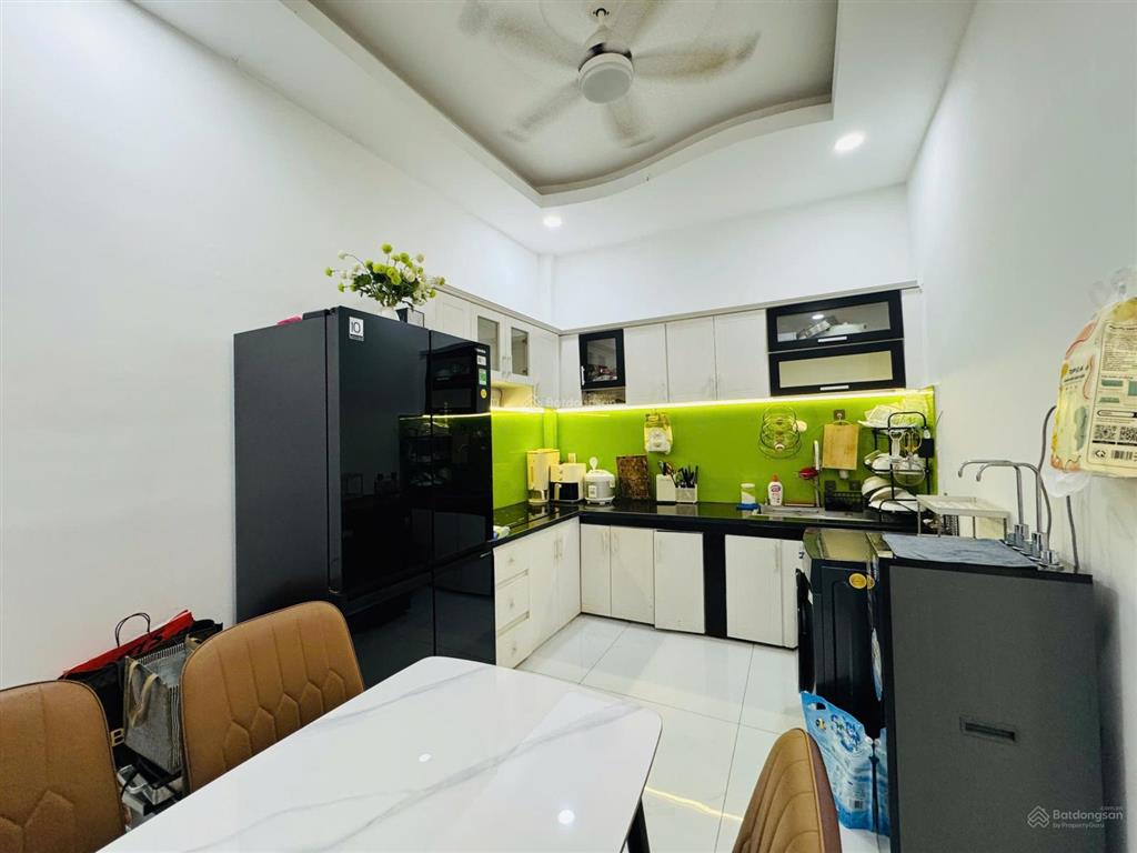 Nhà mới ngang rộng 4m  đẹp  ô tô tới ngay nhà rẻ  đường phạm văn chiêu  gần công viên làng hoa