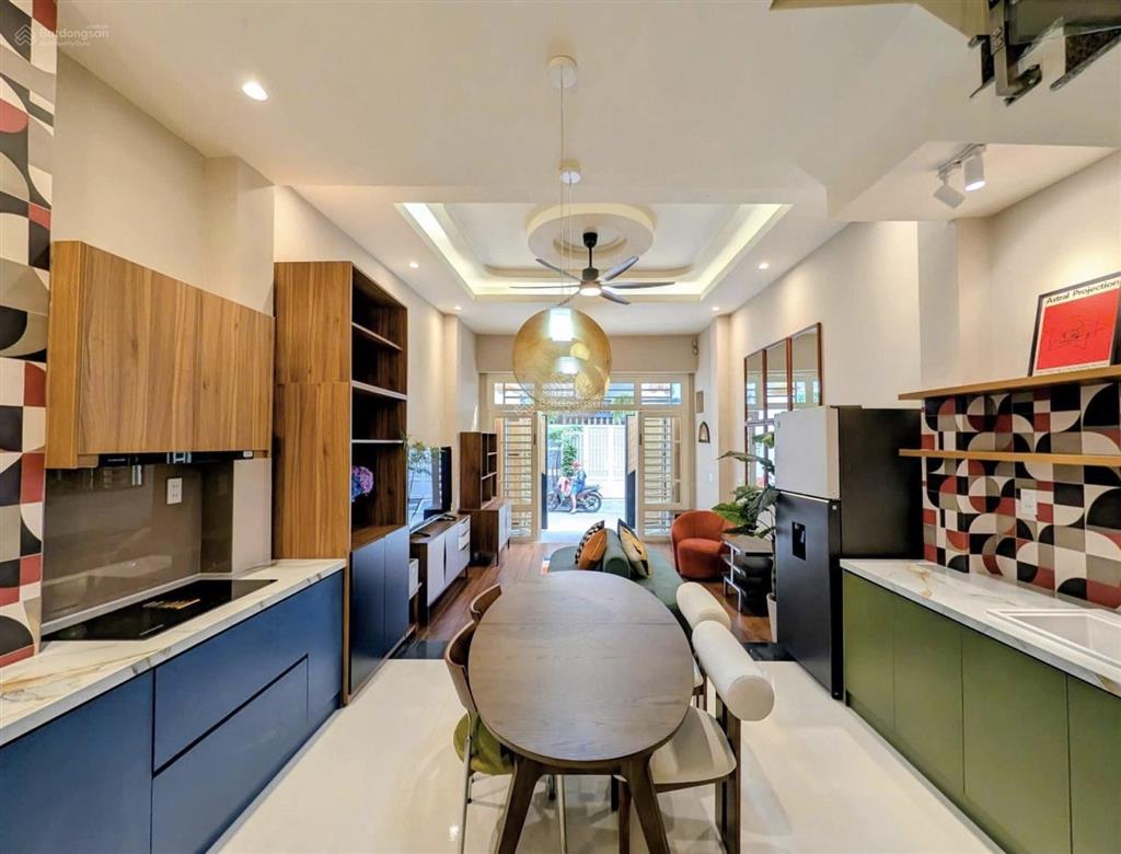 Độc lạ sài gòn hẻm xe tải 5m có gu 4 tầng lầu nội thất xịn quyến rũ không lộ giới ko quy hoạch