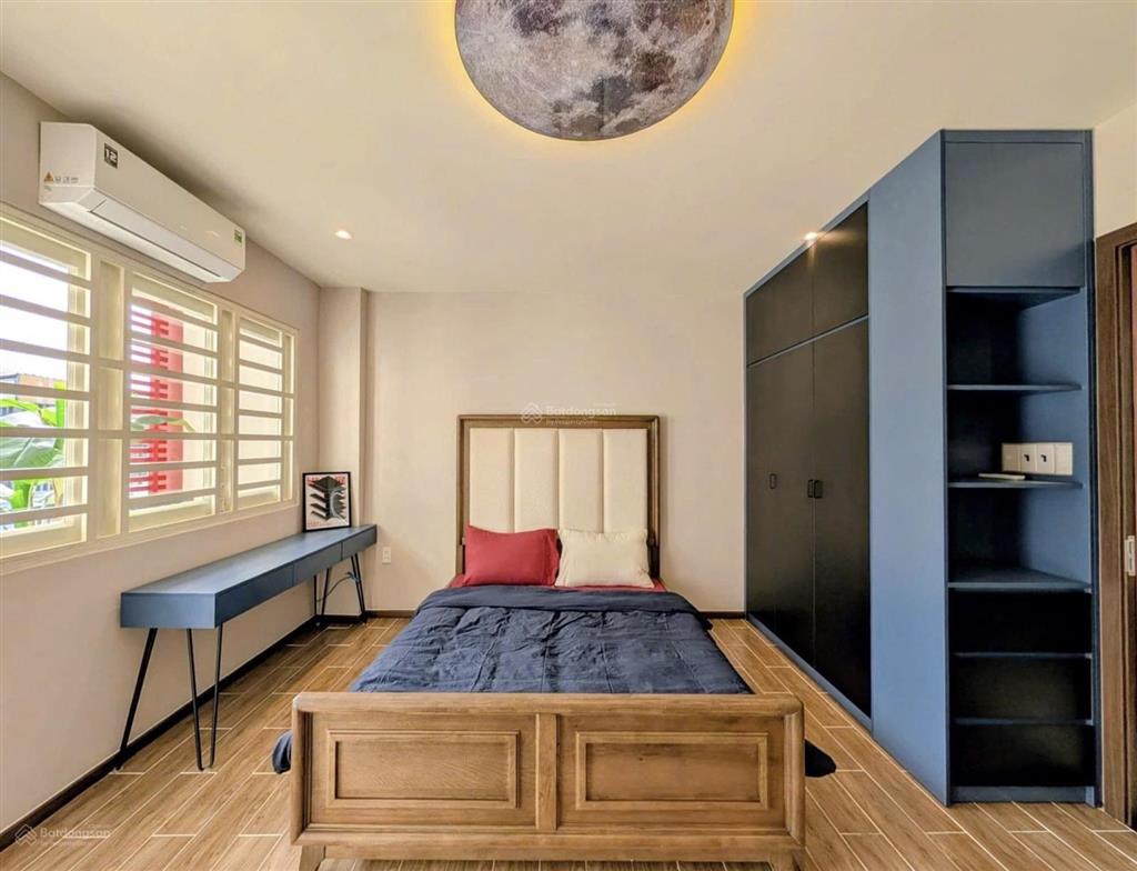 Độc lạ sài gòn hẻm xe tải 5m có gu 4 tầng lầu nội thất xịn quyến rũ không lộ giới ko quy hoạch